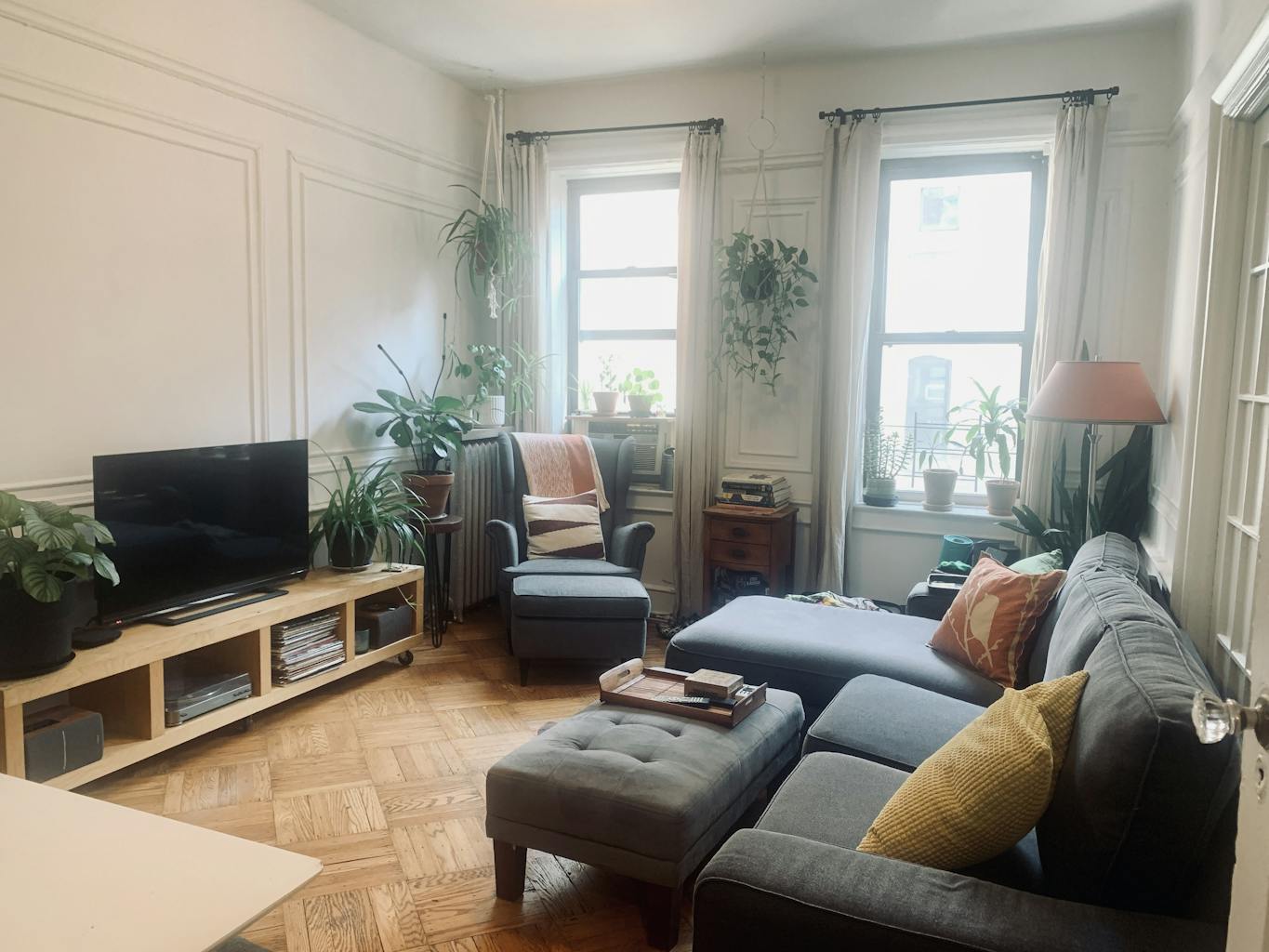 Spacious, furnished 2bd Prospect Heights apartment for sublet 10/1 04